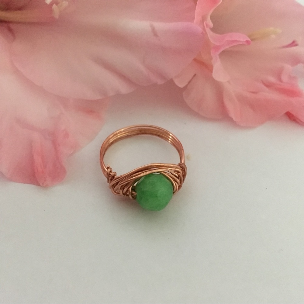Green Jade copper wire wrapped ring.💕
